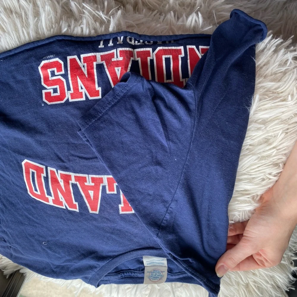 Cleveland Indians Navy Crop Top - Picture 4 of 5